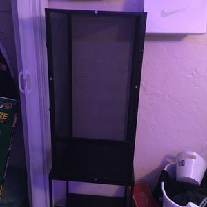 I am selling a panther chameleon cage